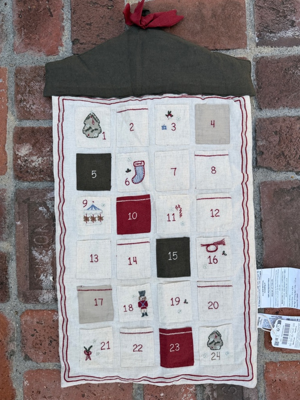 ZARA EMBROIDERED CHRISTMAS ADVENT CALENDAR.RARE❤️